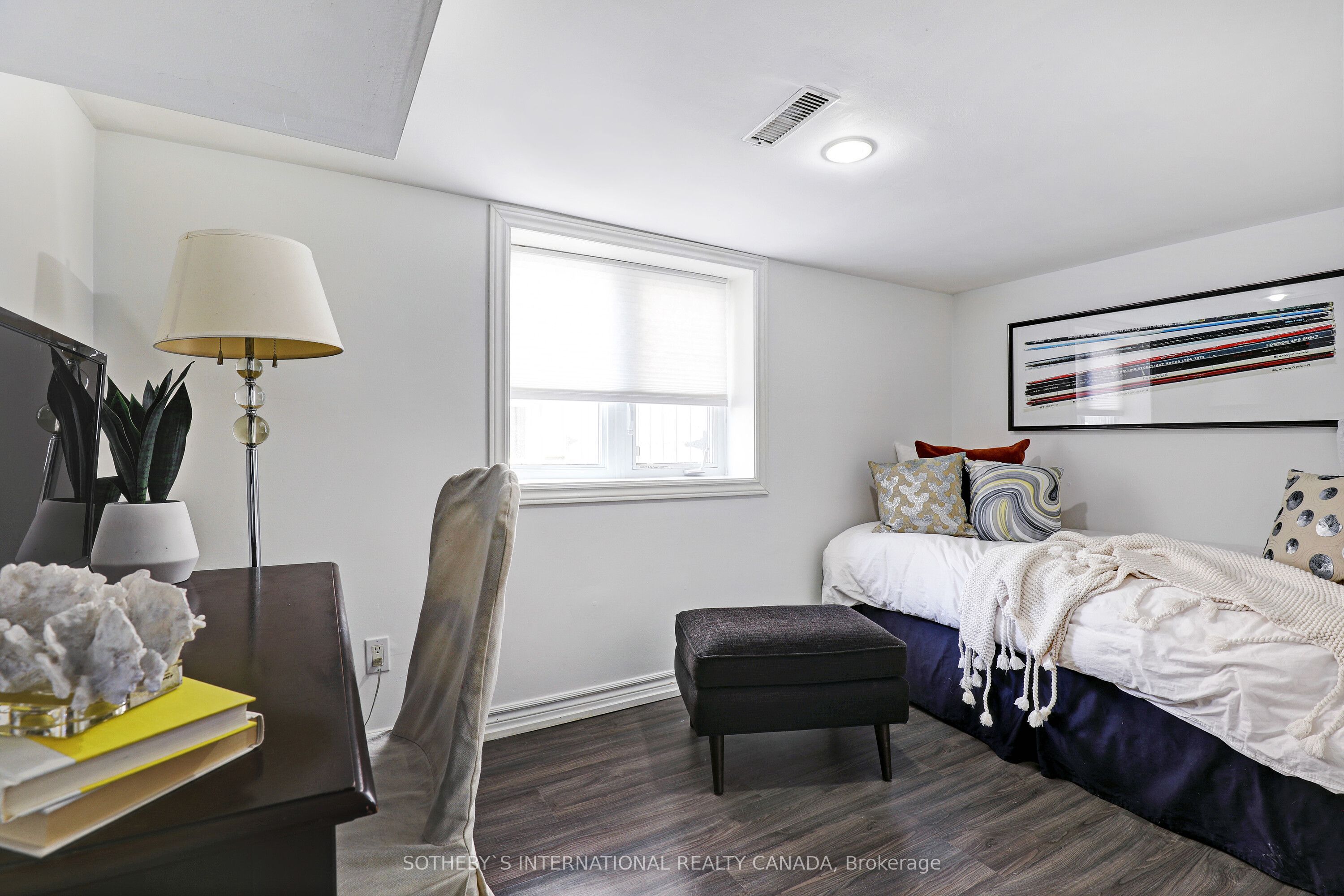 19 Southvale Drive Property Photo 26