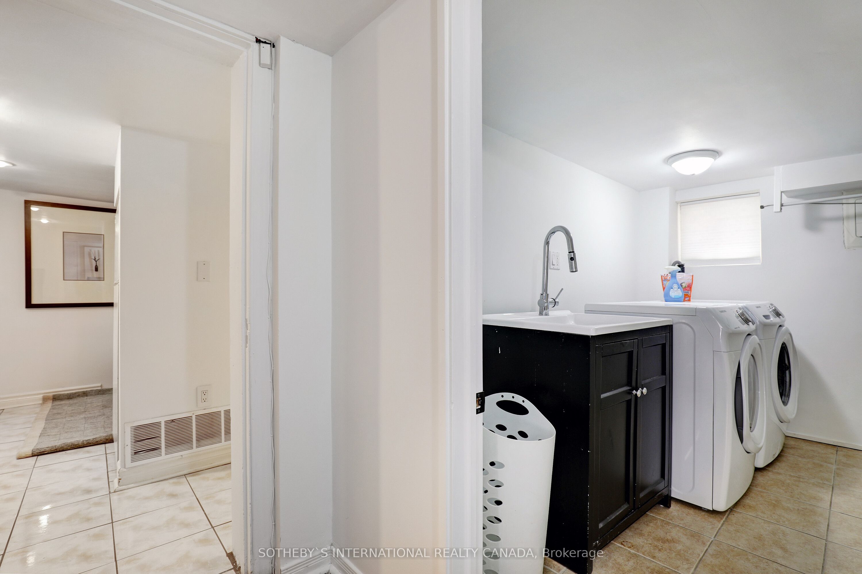 19 Southvale Drive Property Photo 27