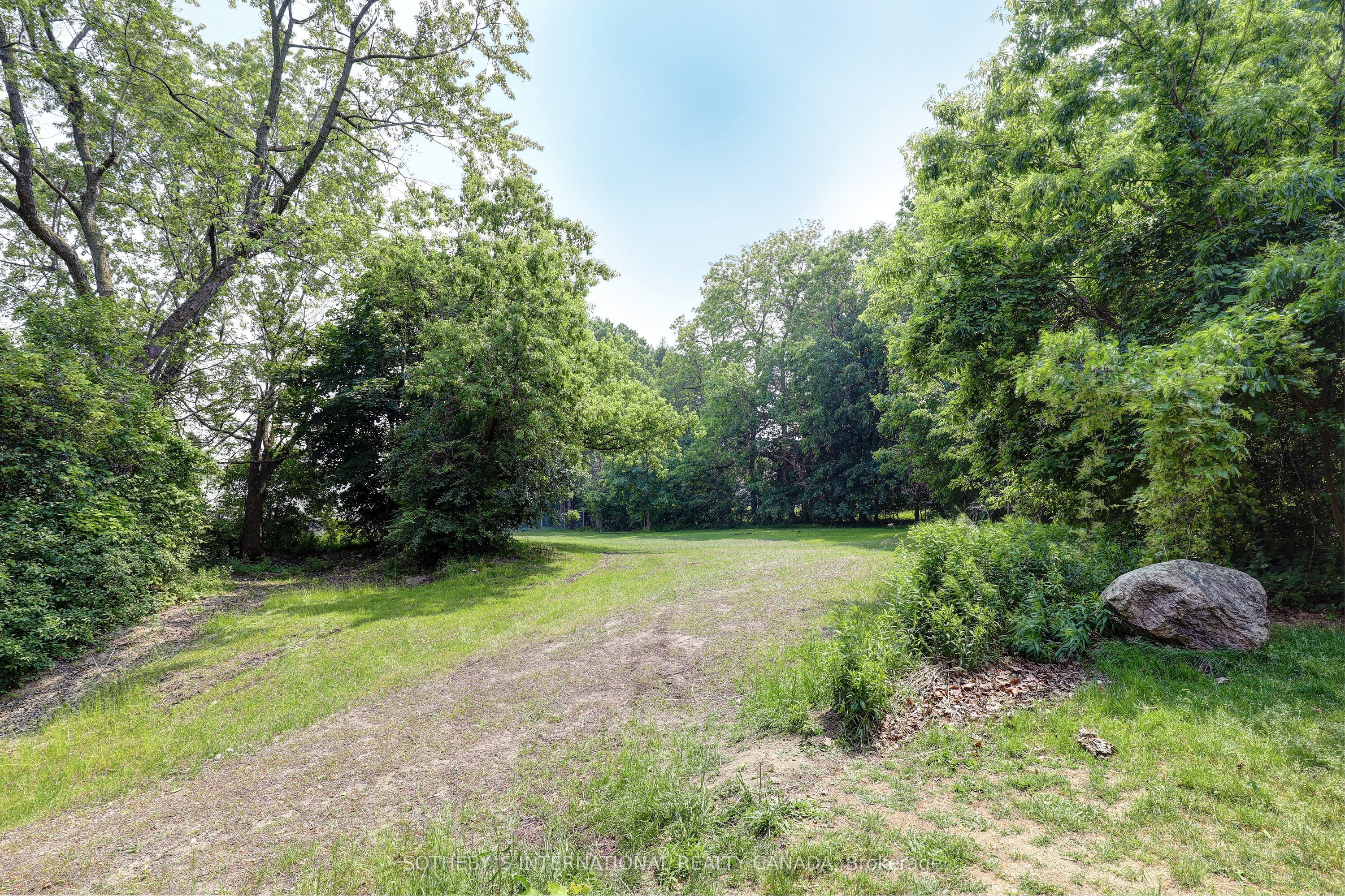 19 Southvale Drive Property Photo 31