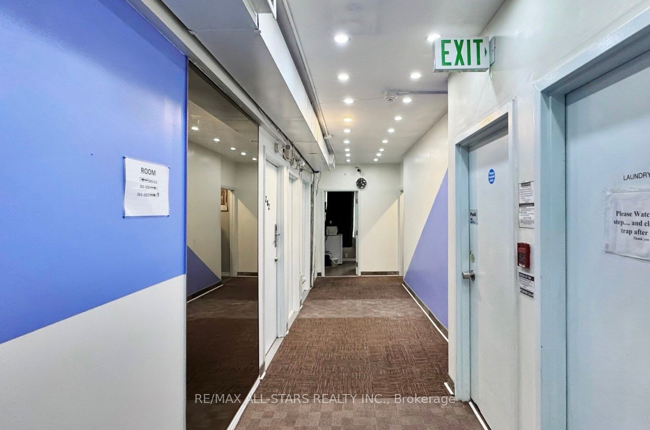 137 Jarvis Street Property Photo 6