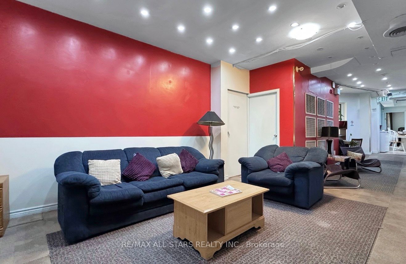 137 Jarvis Street Property Photo 10