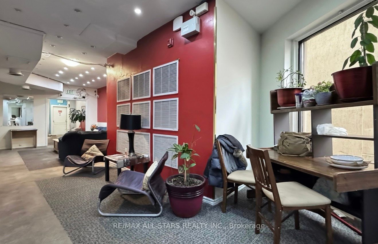 137 Jarvis Street Property Photo 11