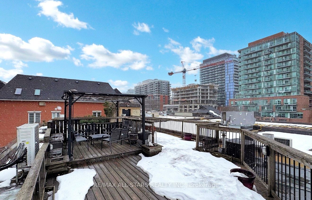 137 Jarvis Street Property Photo 13
