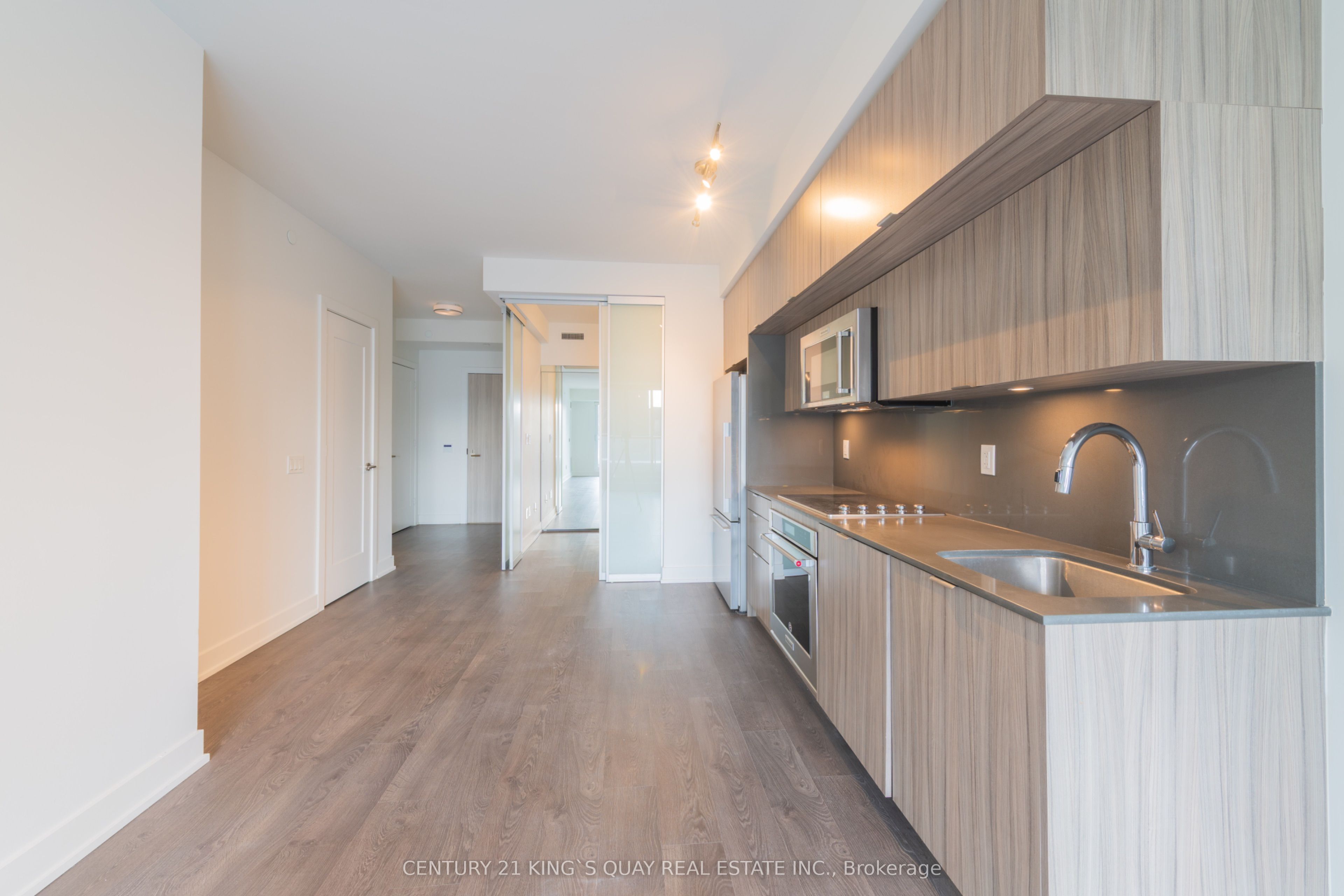 #219 - 80 Vanauley Street Property Photo 5