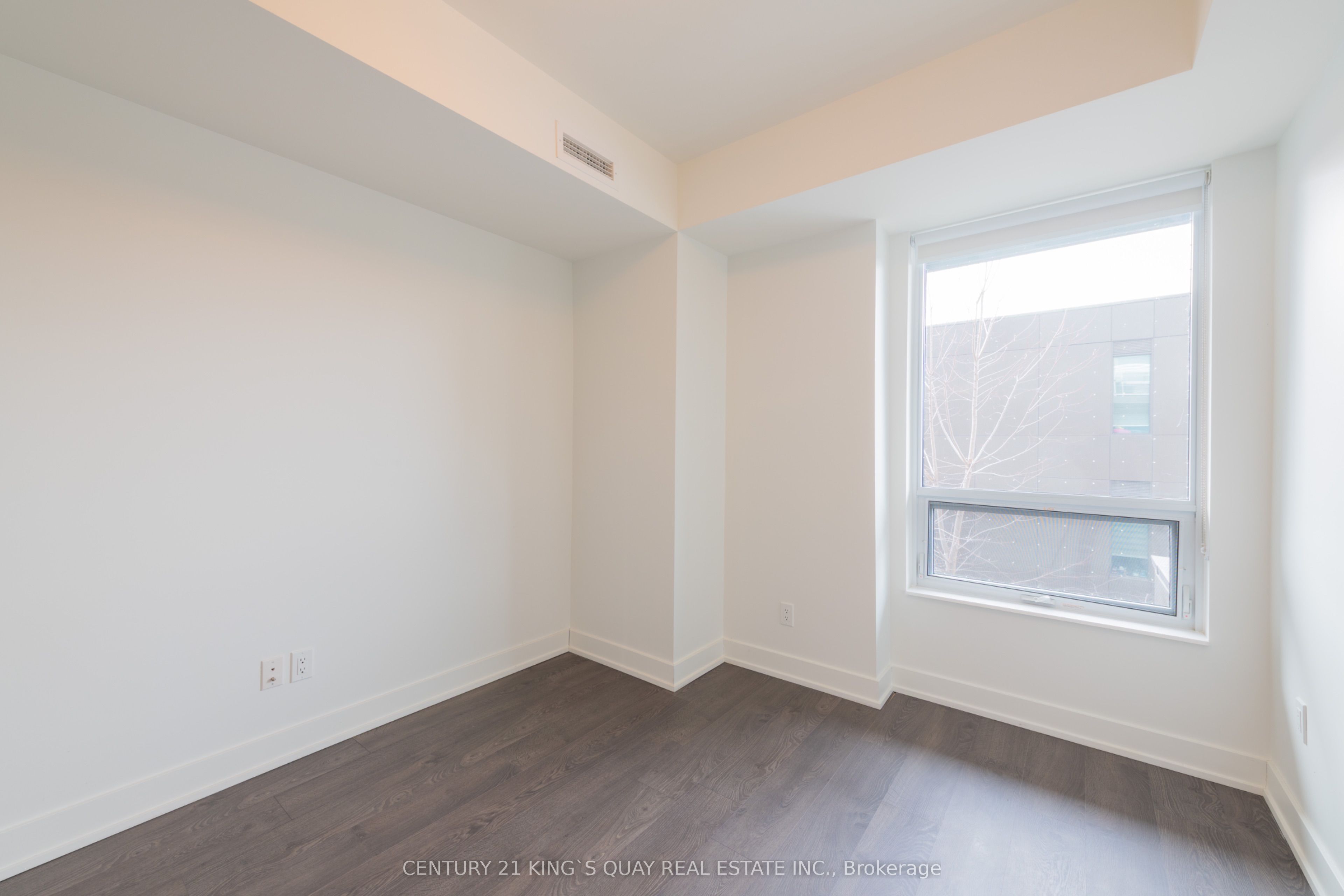#219 - 80 Vanauley Street Property Photo 9