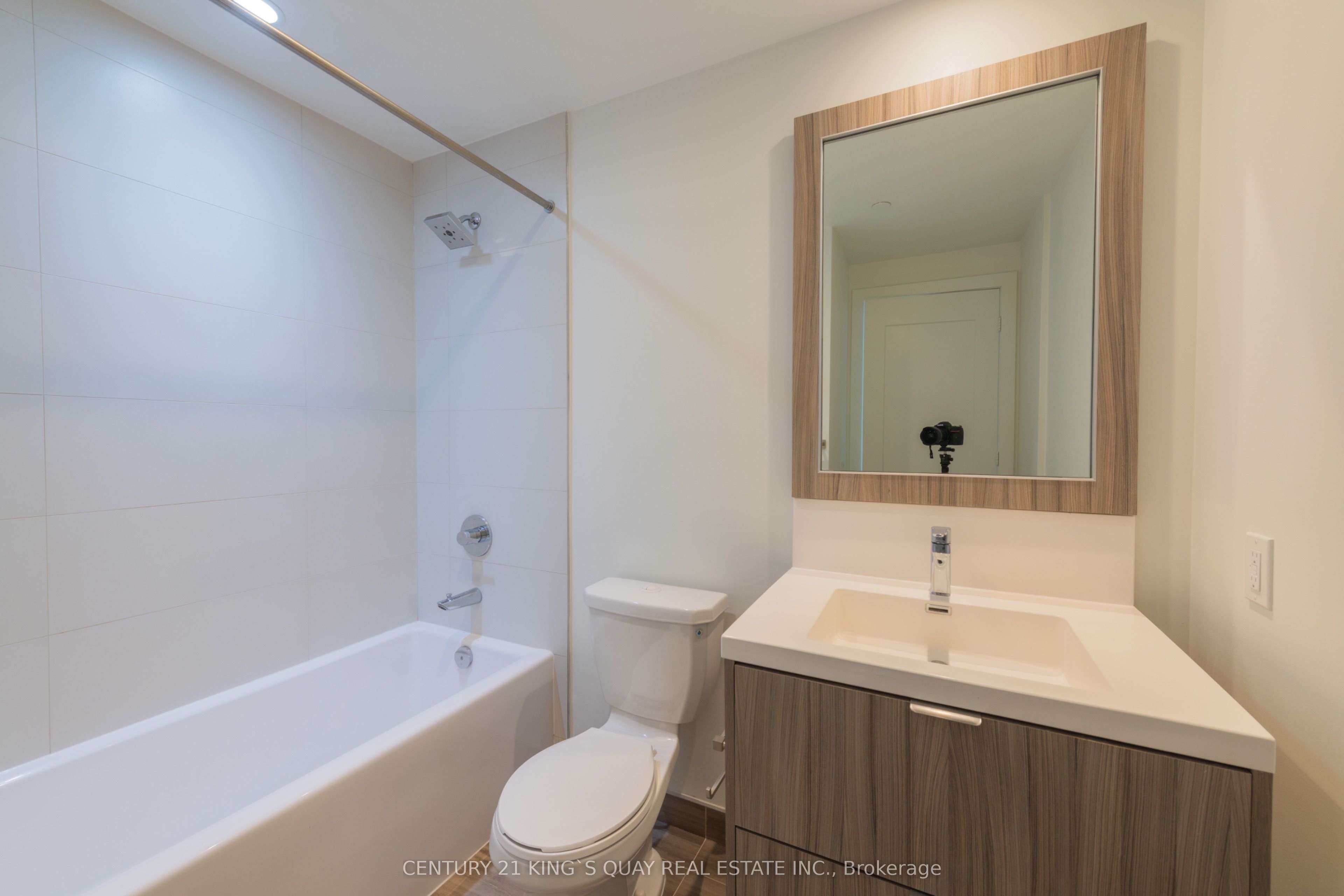 #219 - 80 Vanauley Street Property Photo 14