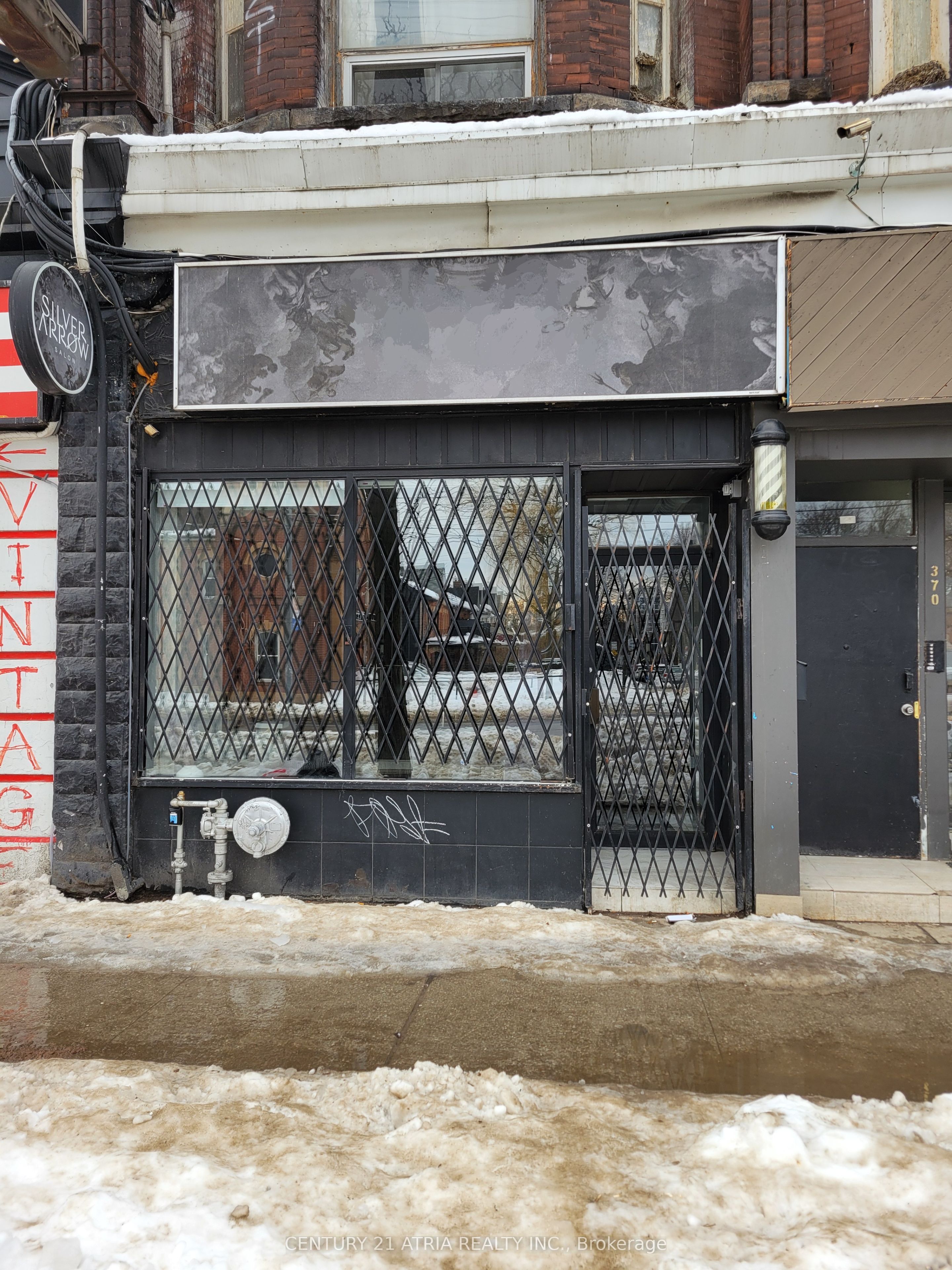 370 College Street Property Photo 1