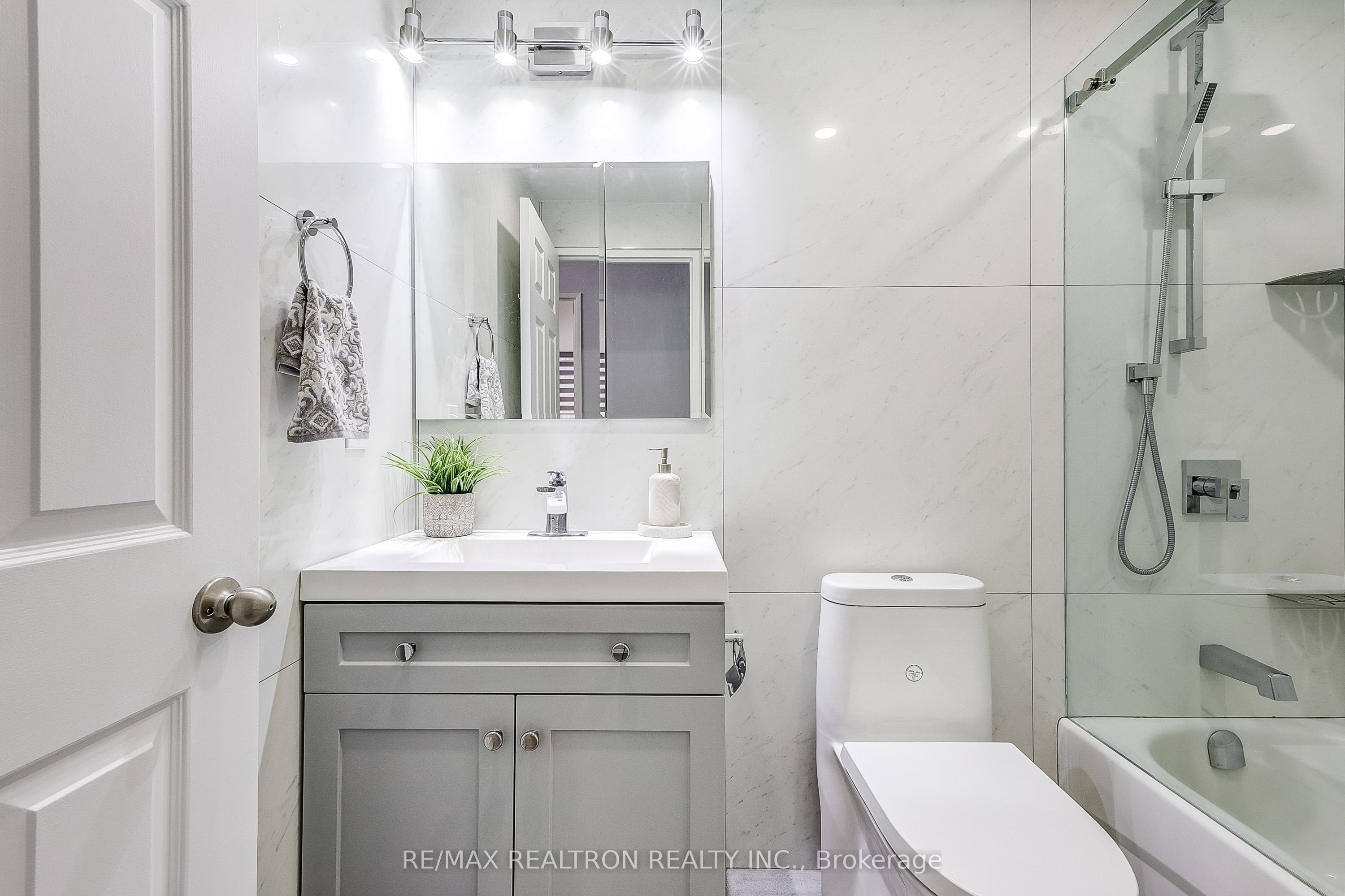 195 St Patrick Street 104b Property Photo 13