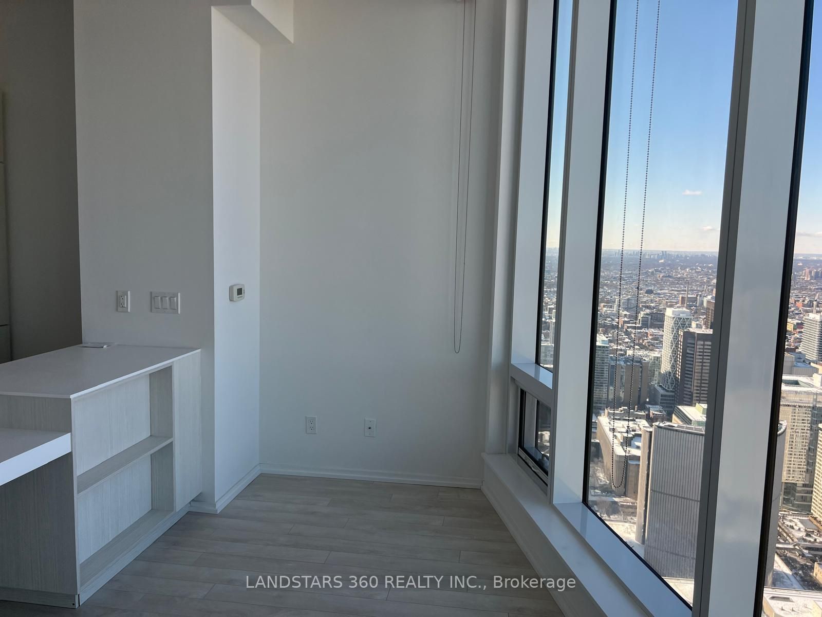 197 Yonge Street 6013 Property Photo 5