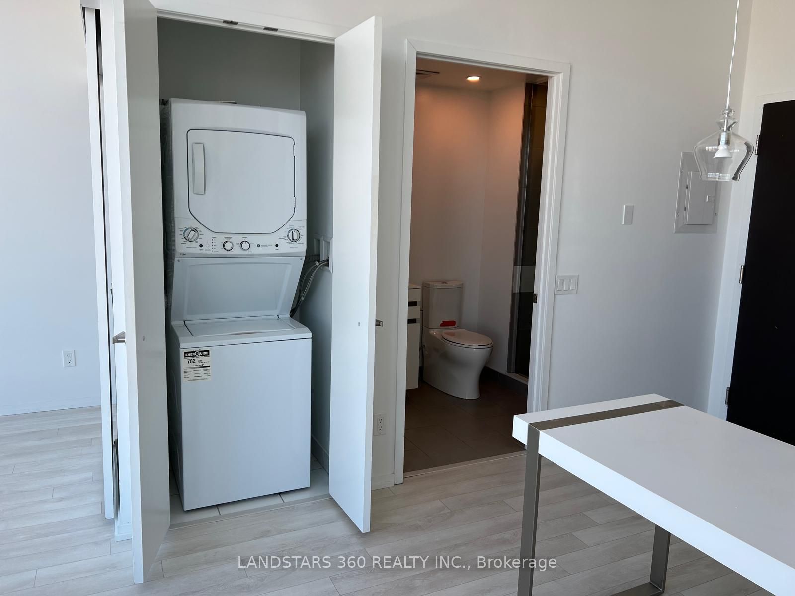 197 Yonge Street 6013 Property Photo 7