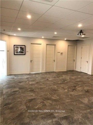 #300 - 175 Willowdale Avenue Property Photo 4