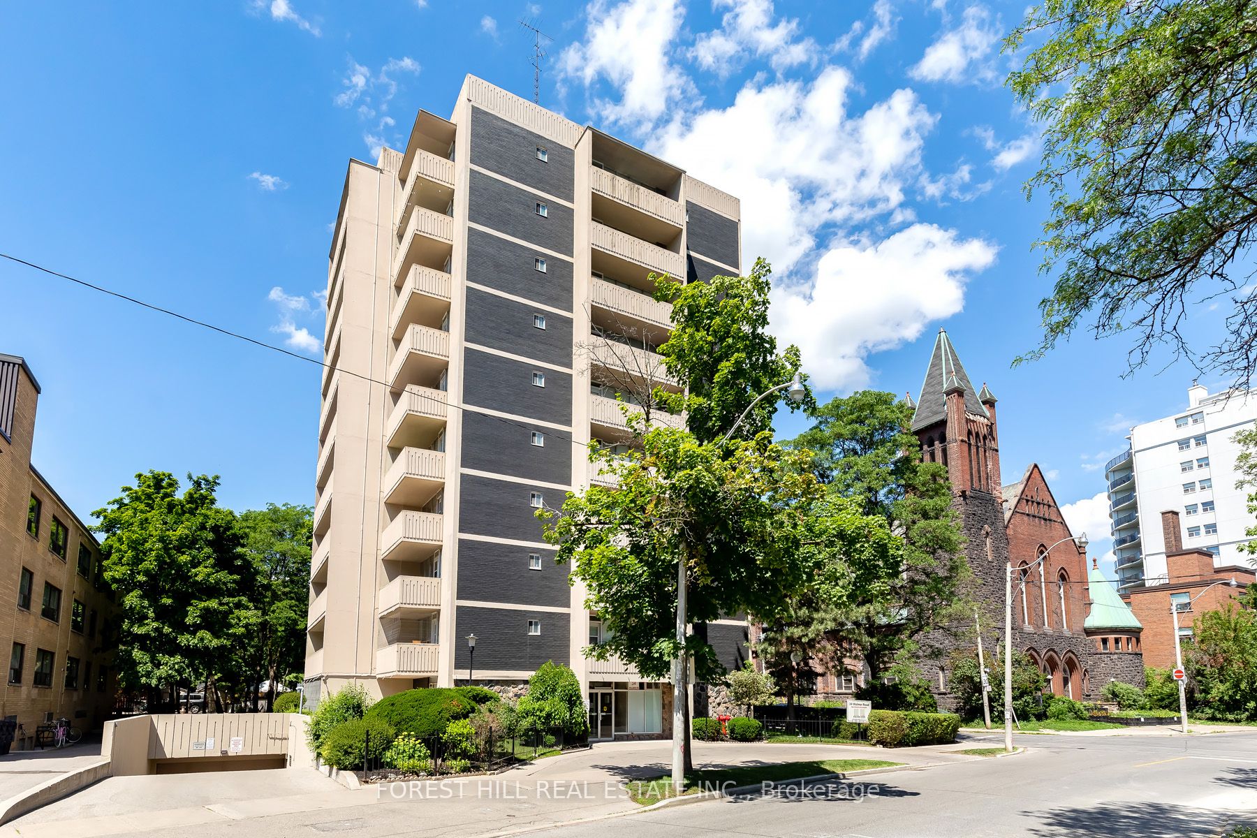 #102 - 34 Walmer Road Property Photo 1