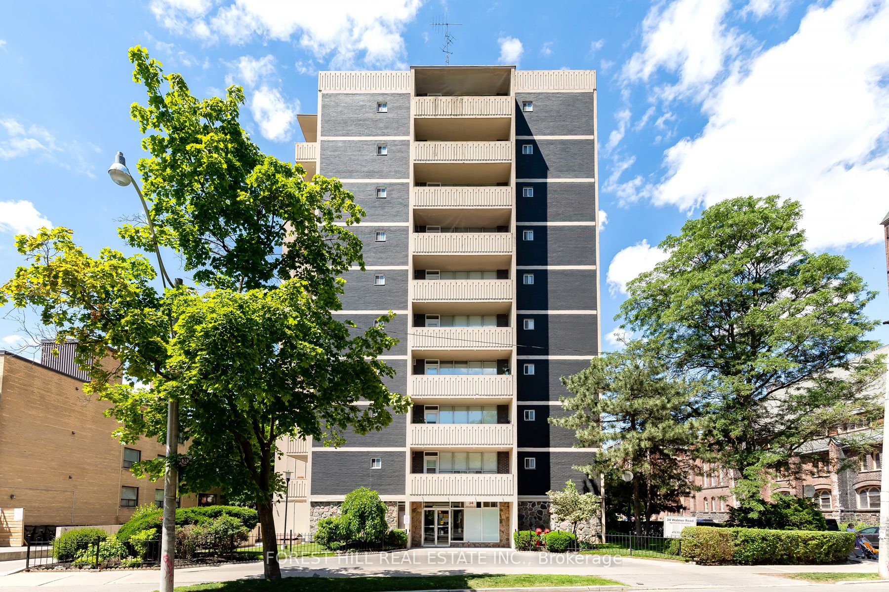 #102 - 34 Walmer Road Property Photo 2