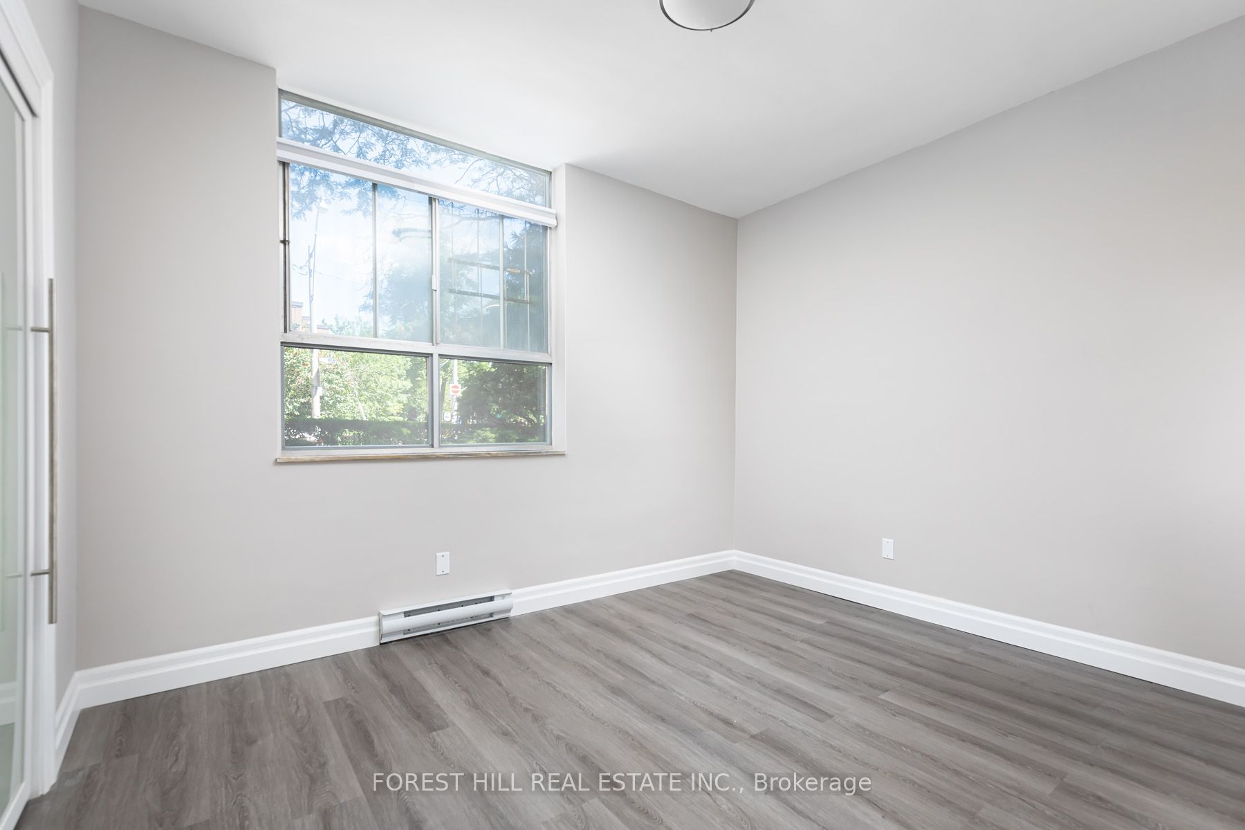 #102 - 34 Walmer Road Property Photo 15