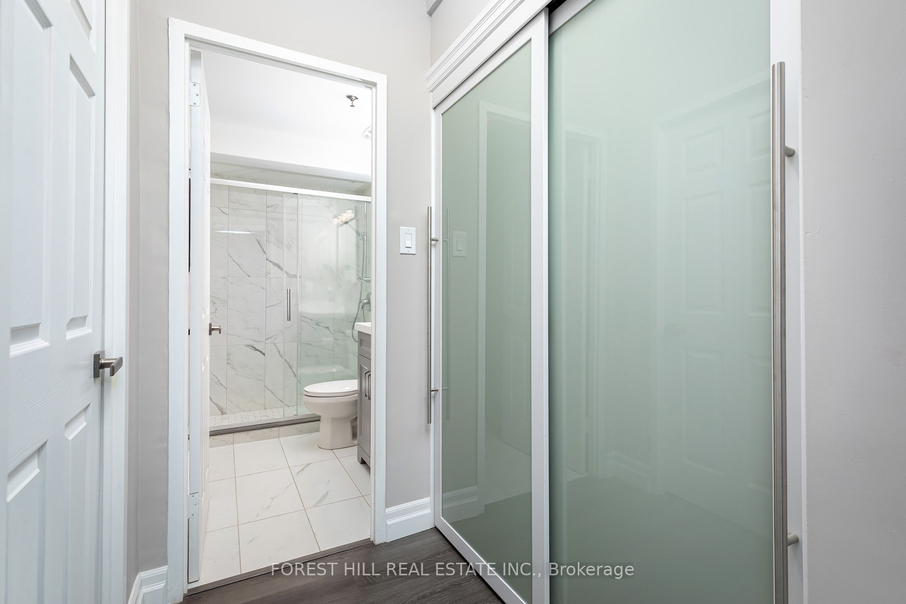 #102 - 34 Walmer Road Property Photo 16