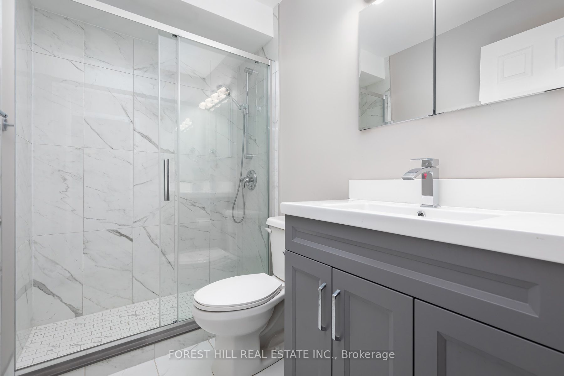 #102 - 34 Walmer Road Property Photo 17