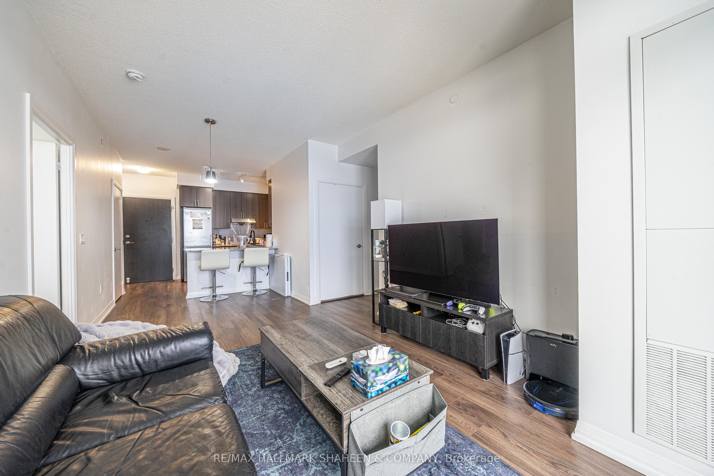 #3903 - 55 Ann O'reilly Road Property Photo 9