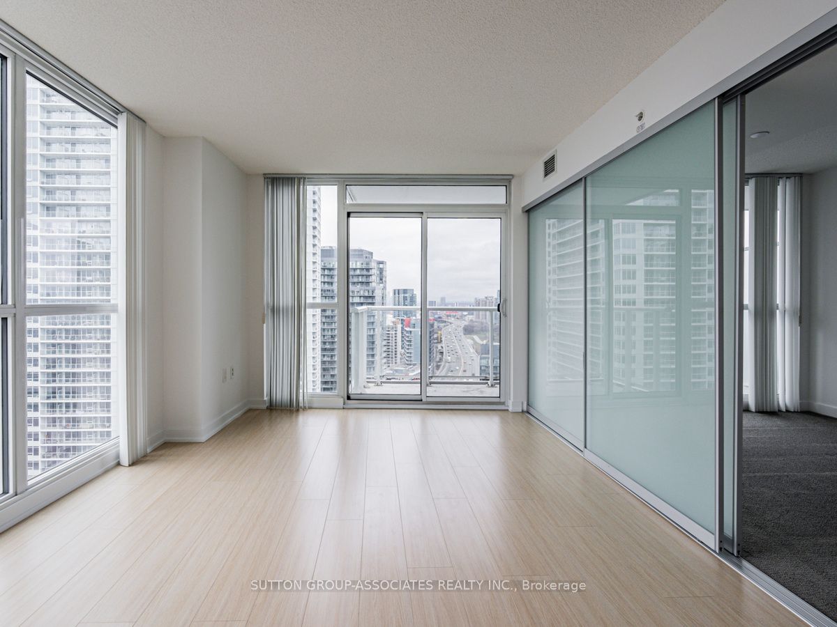 #2808 - 75 Queens Wharf Road Property Photo 5