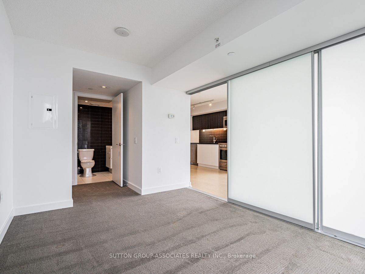 #2808 - 75 Queens Wharf Road Property Photo 11