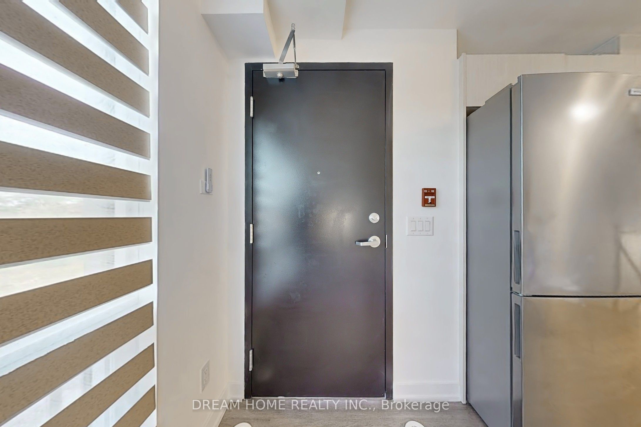 #42 - 851 Sheppard Avenue Property Photo 4