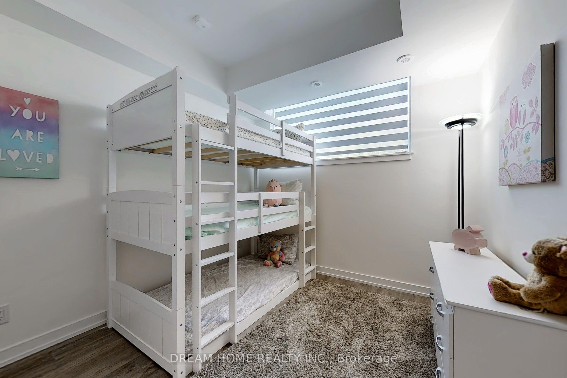 #42 - 851 Sheppard Avenue Property Photo 17