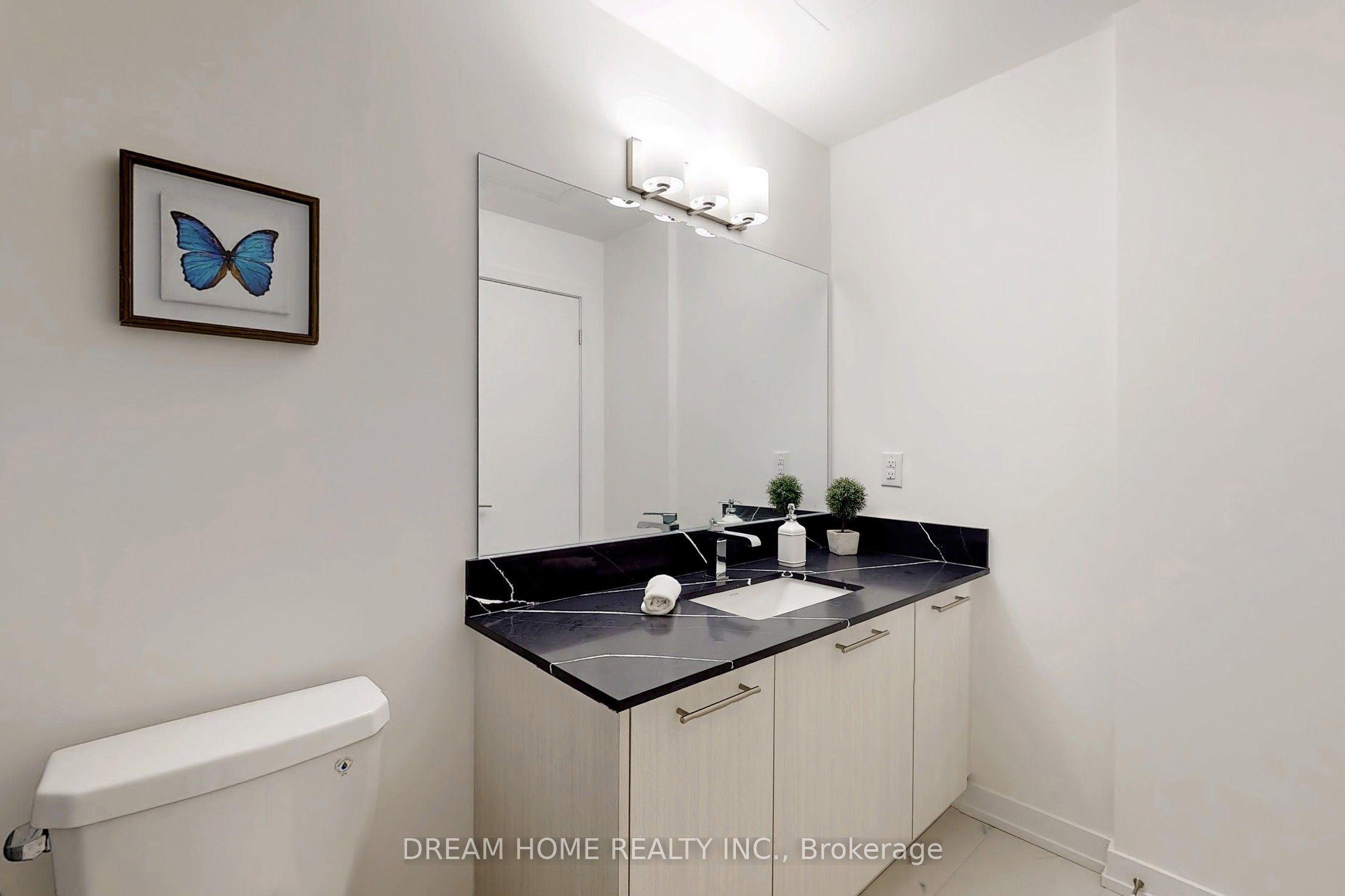 #42 - 851 Sheppard Avenue Property Photo 20