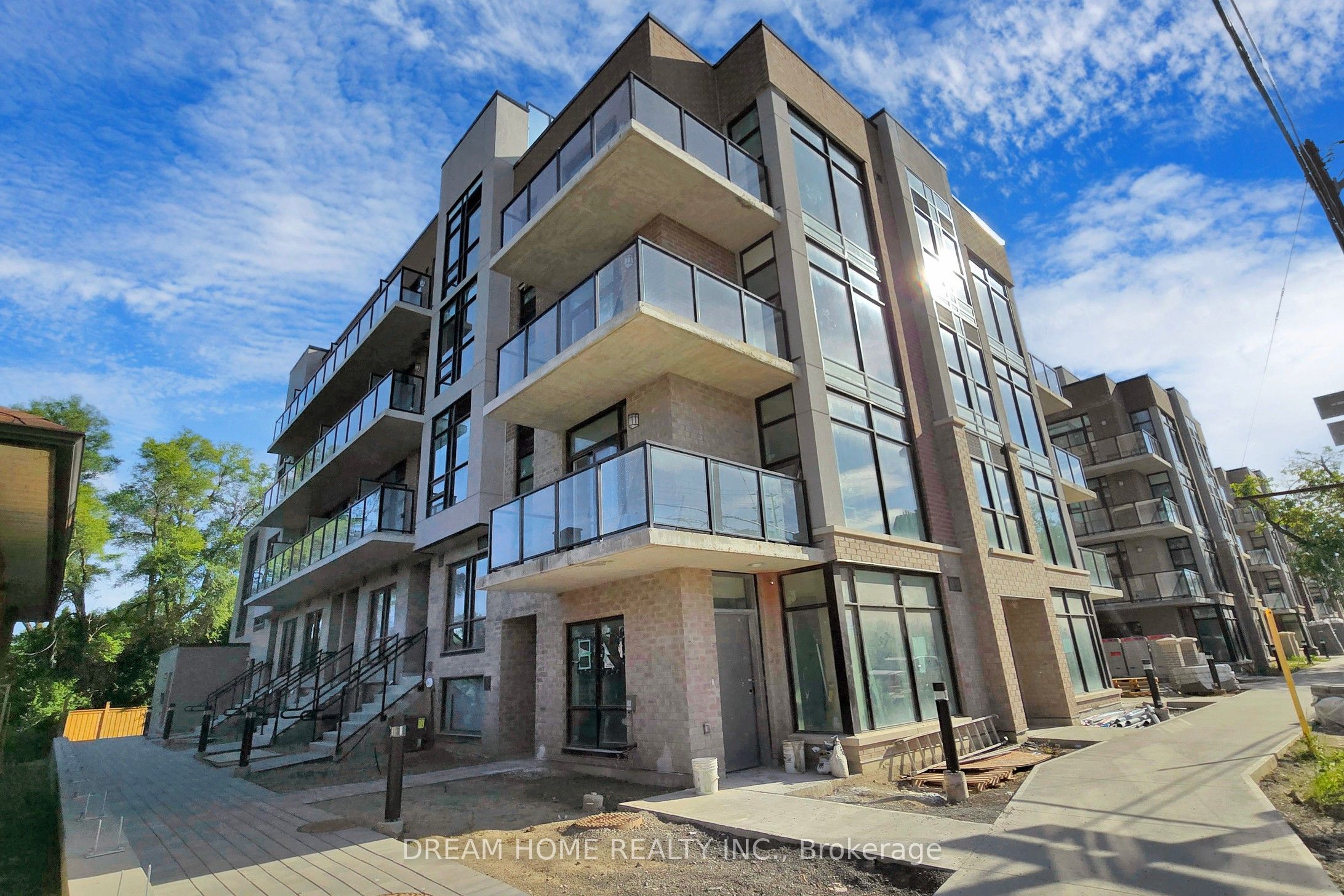 #42 - 851 Sheppard Avenue Property Photo 21