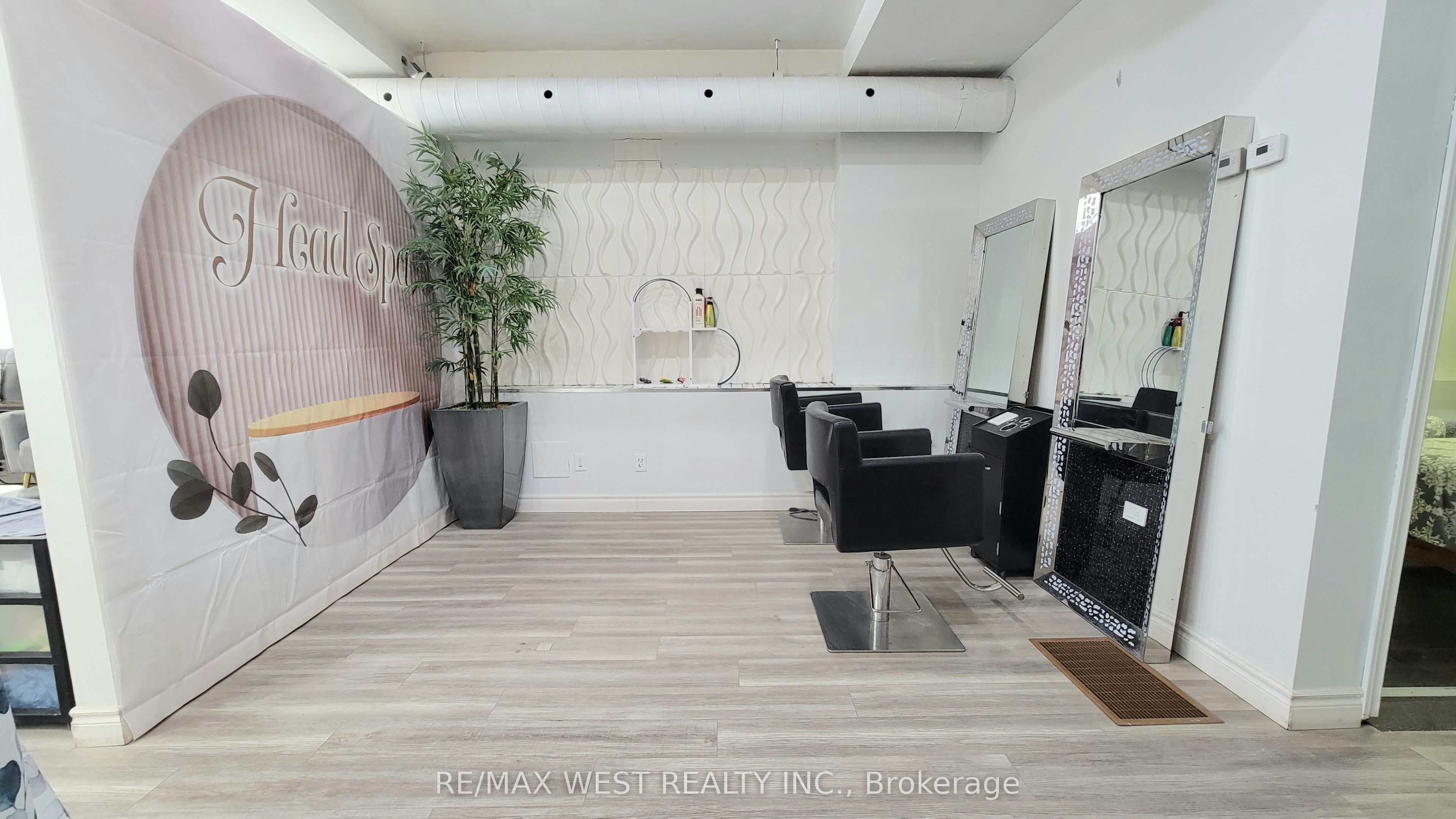 #rm1 - 1182 Eglinton Ave W Avenue Property Photo 4