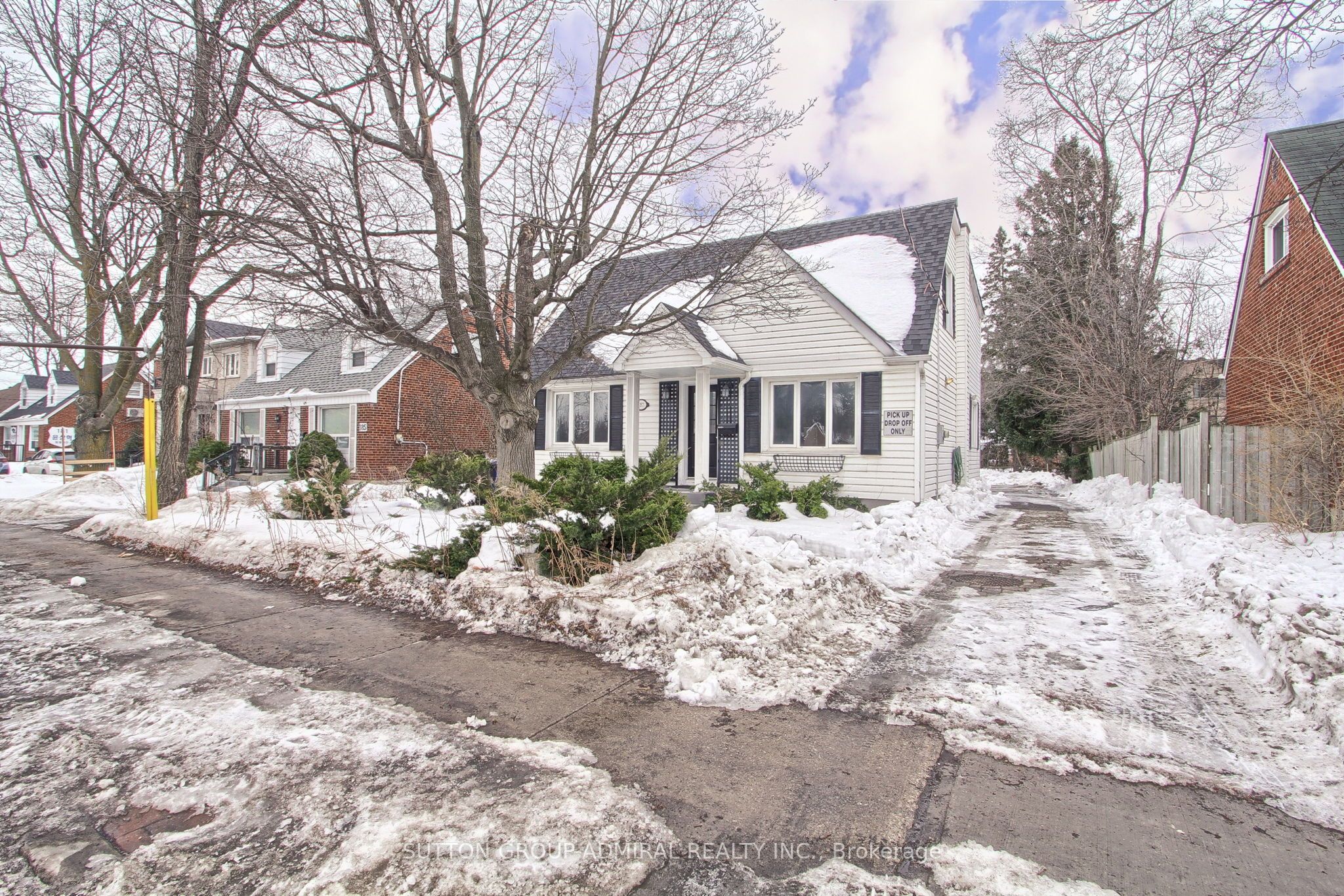187 Finch Avenue Property Photo 4