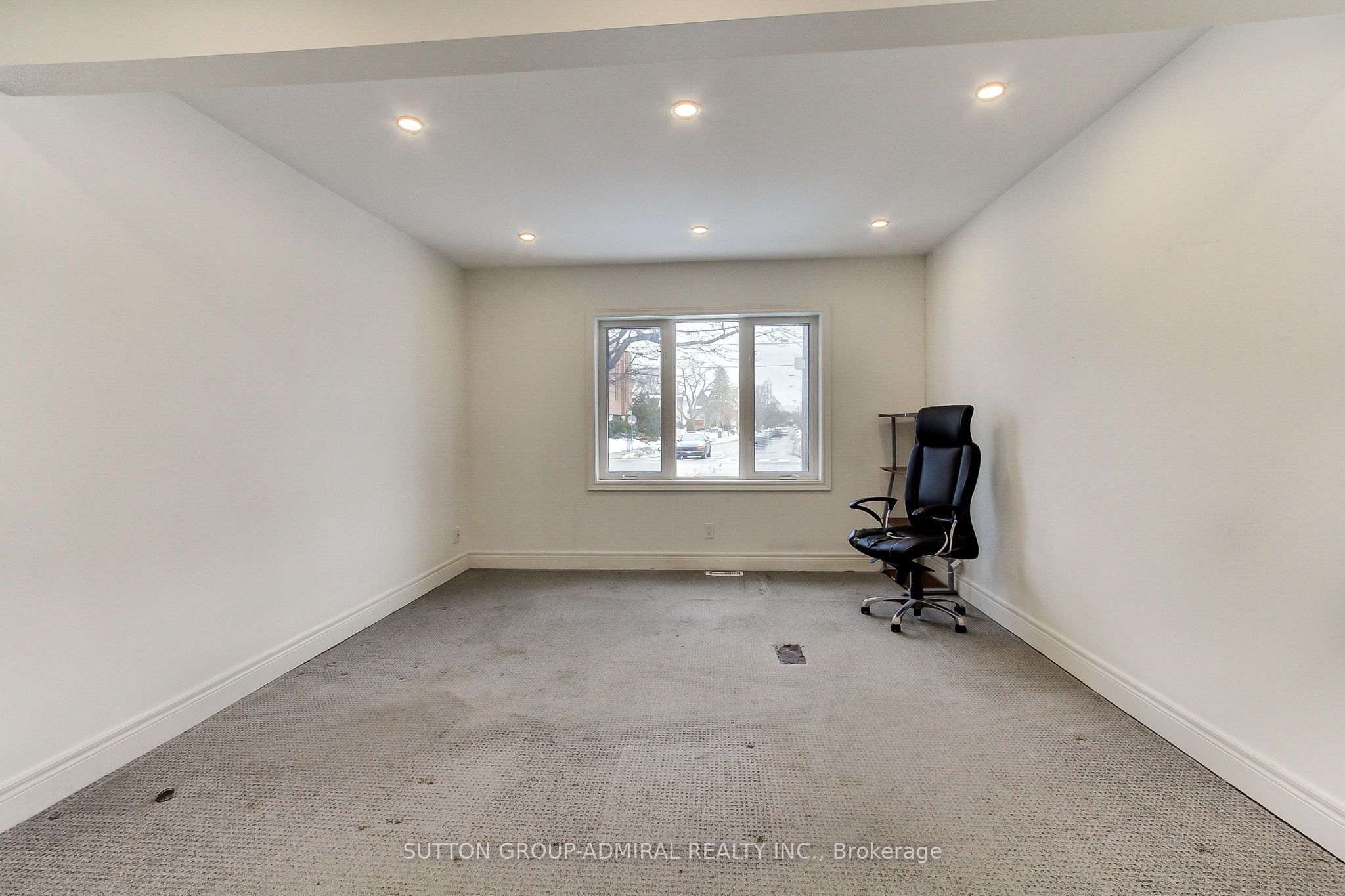 187 Finch Avenue Property Photo 11