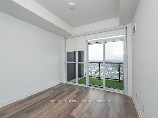 #1402 - 1603 Eglington Avenue Property Photo 15