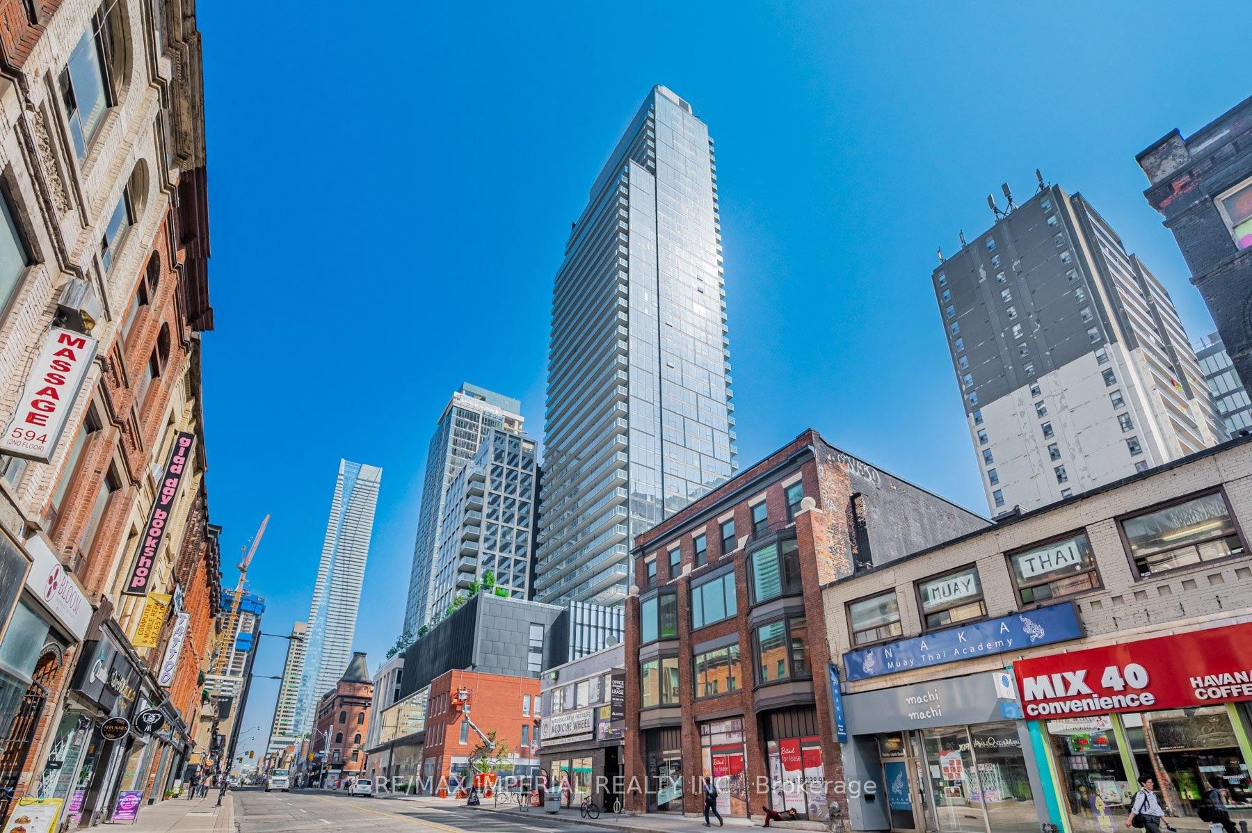 #2706 - 3 Gloucester Street Property Photo 1