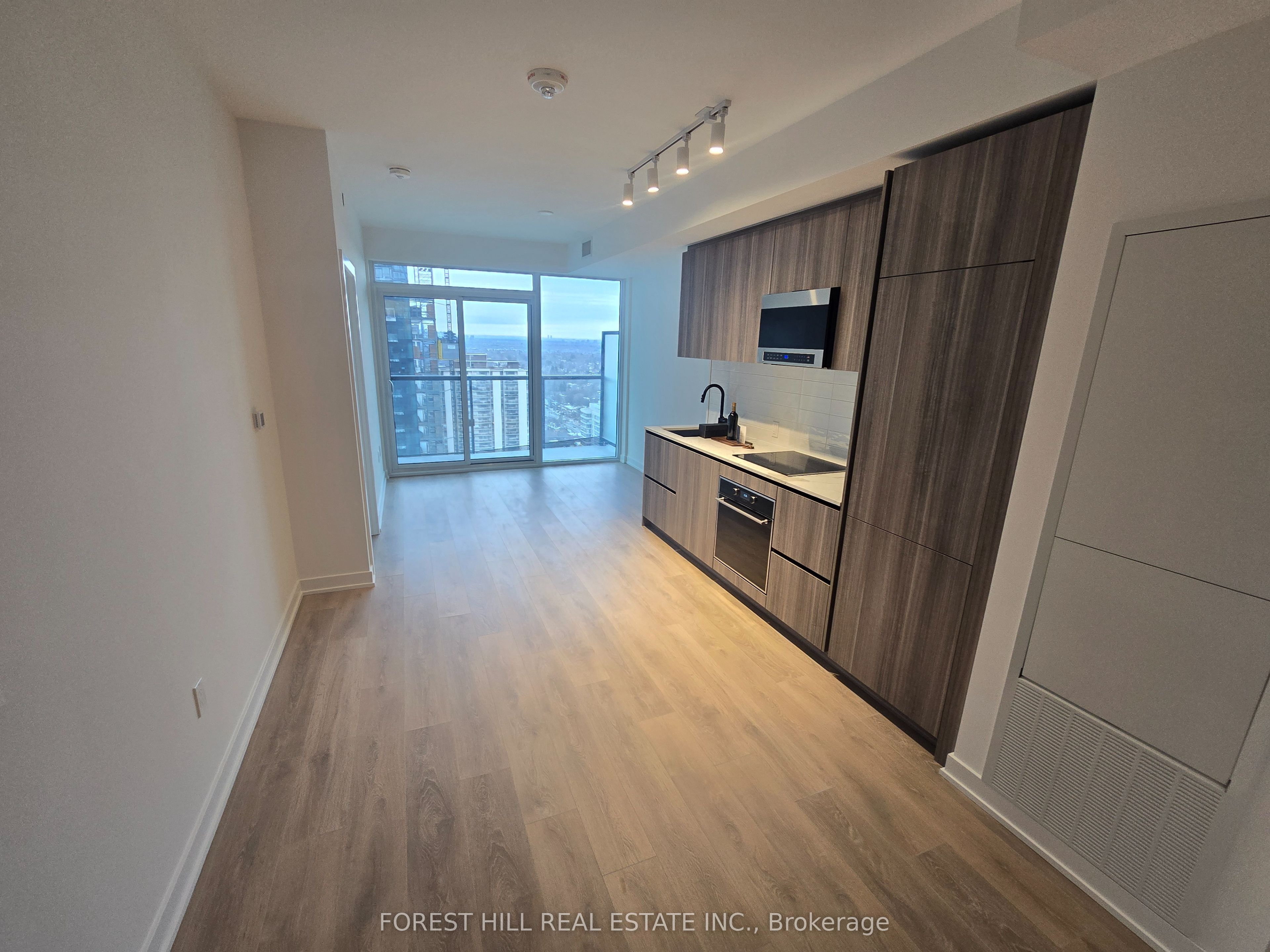 #2605 - 117 Broadway Avenue Property Photo 2