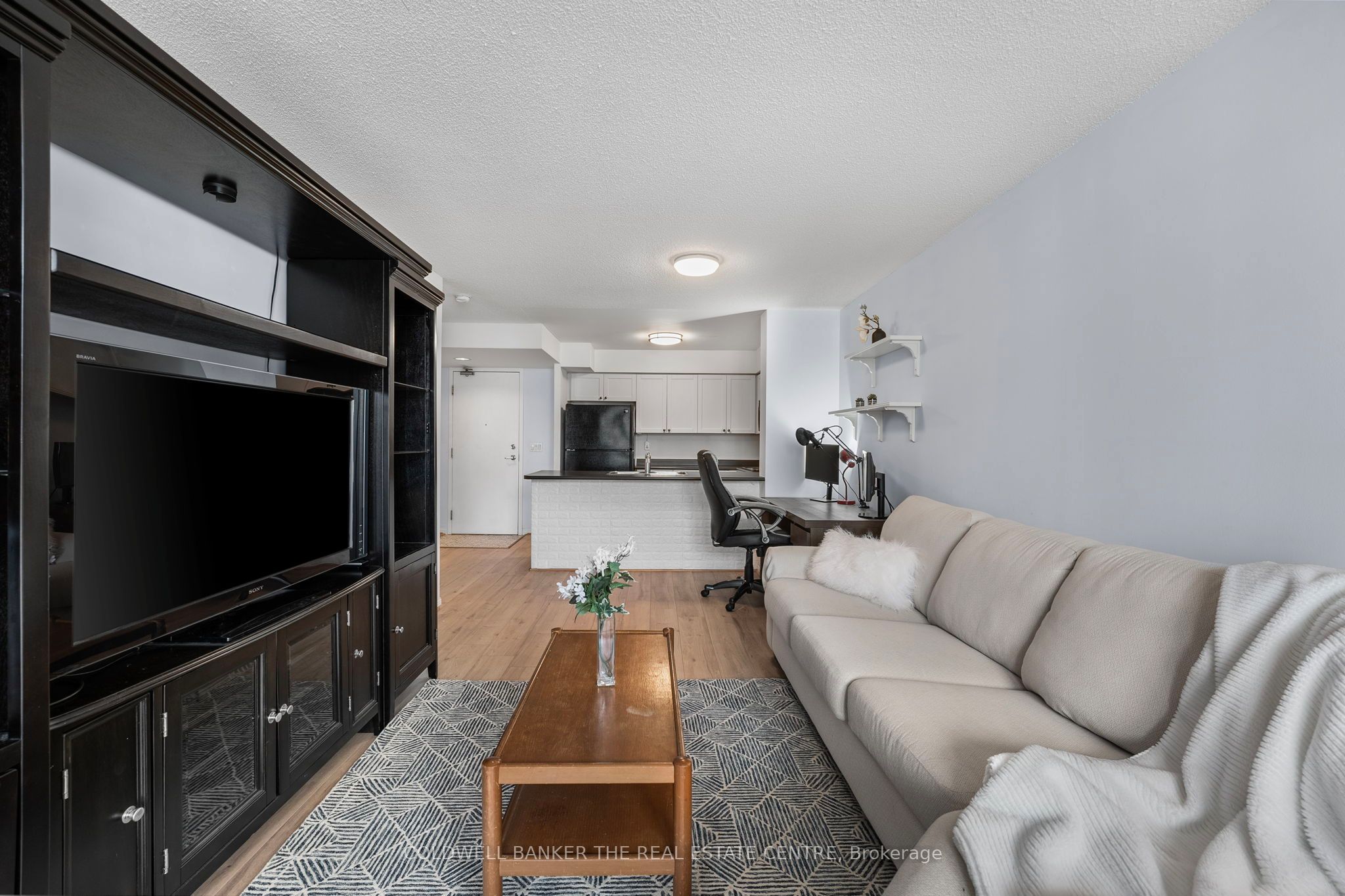 #704 - 311 Richmond Street Property Photo 8