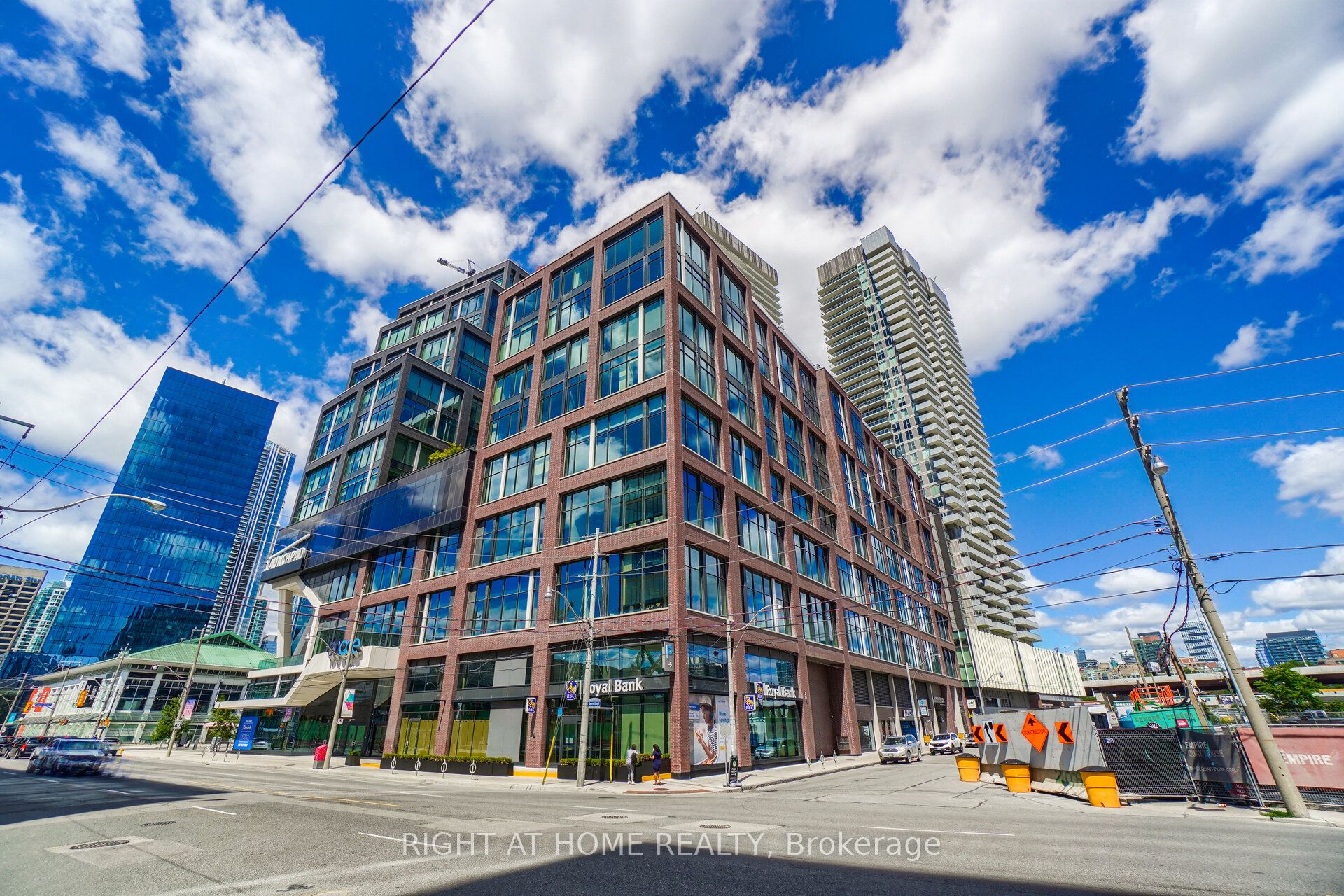 #922 - 130 Queens Quay Property Photo 3