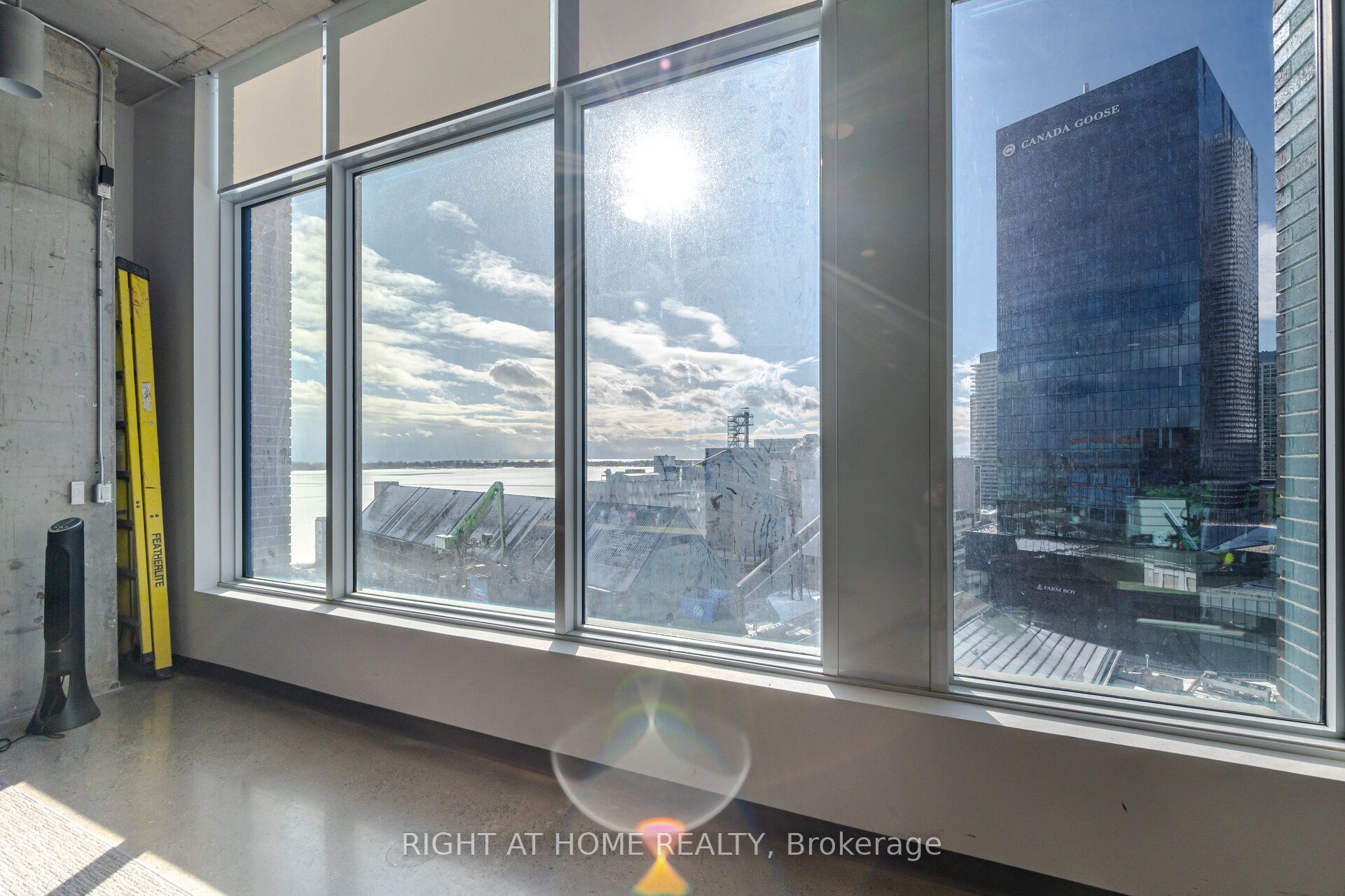 #922 - 130 Queens Quay Property Photo 27