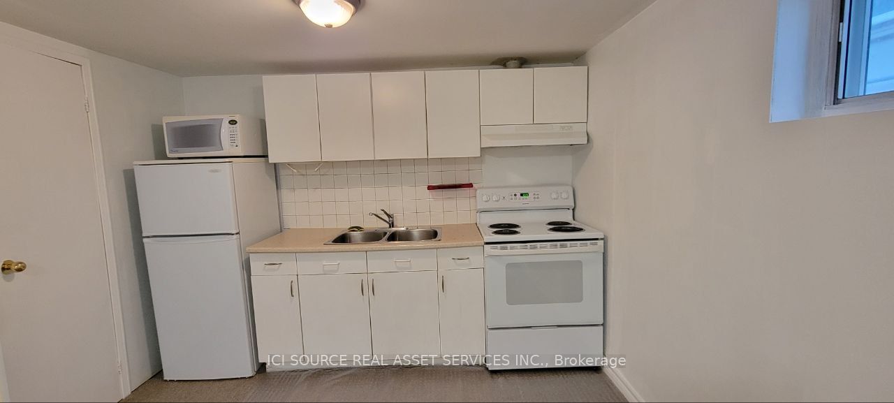 66 Madawaska Avenue Bsmt Property Photo 4