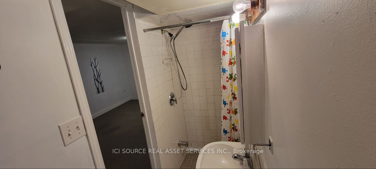 66 Madawaska Avenue Bsmt Property Photo 8