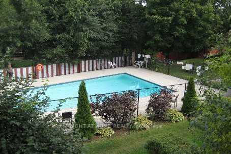 #210 - 5877 Bathurst Street Property Photo 10