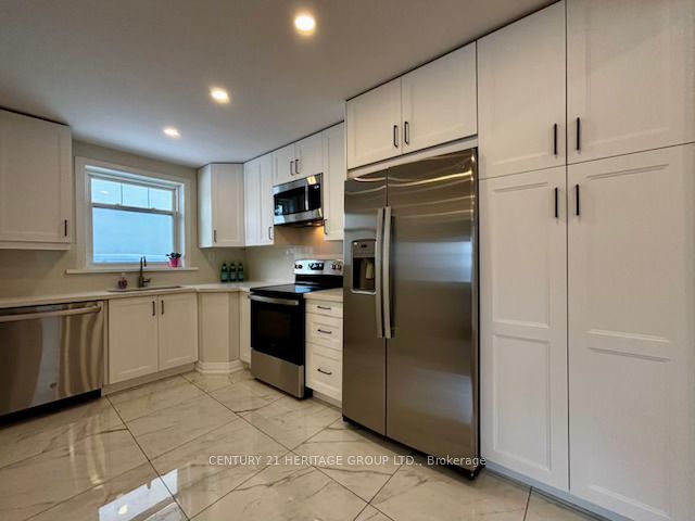 39 Reiner Road Property Photo 4