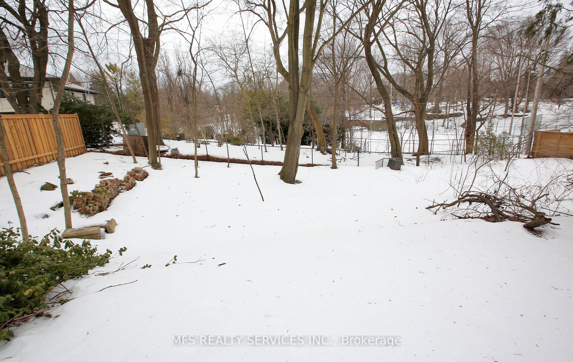 203 Glencairn Avenue Property Photo 6