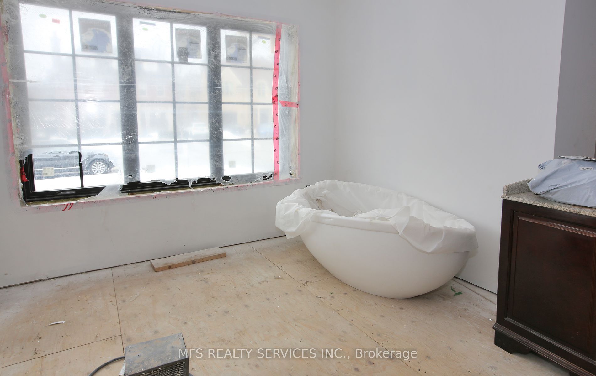 203 Glencairn Avenue Property Photo 15