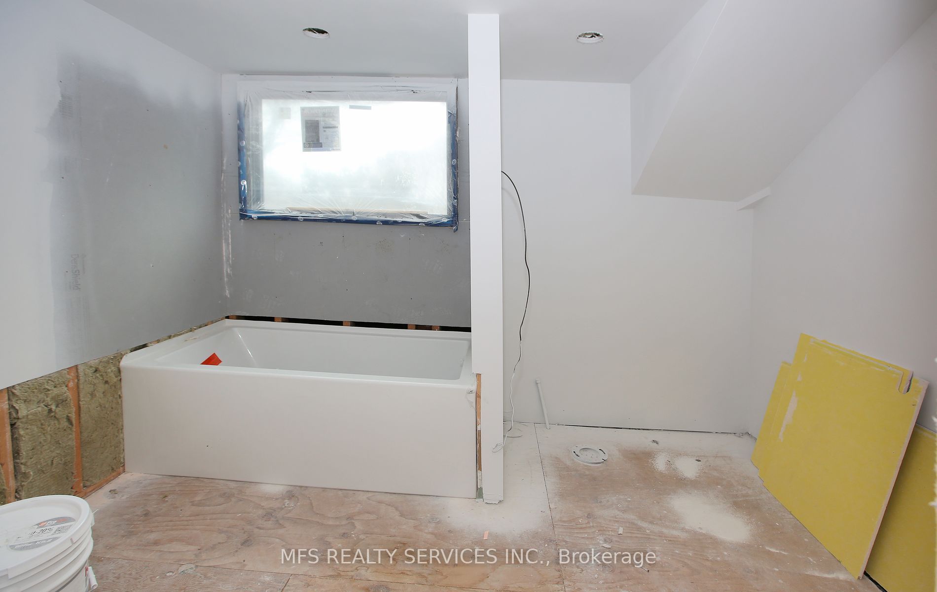 203 Glencairn Avenue Property Photo 20