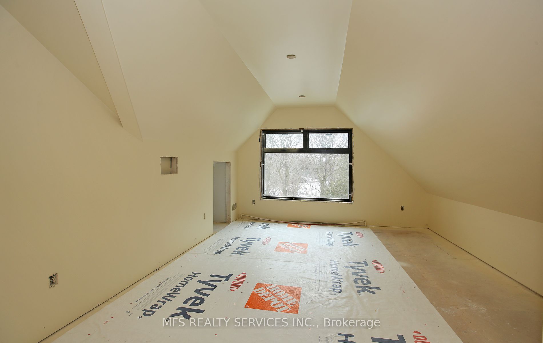 203 Glencairn Avenue Property Photo 21