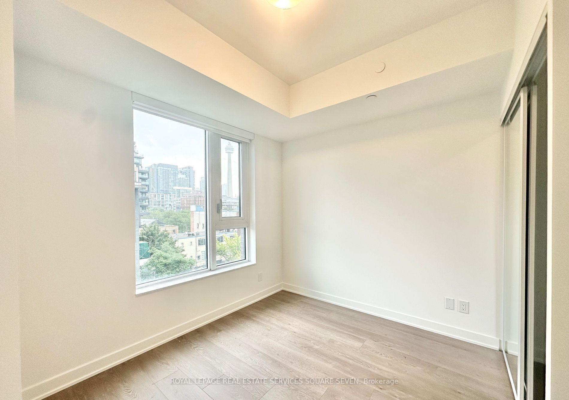 543 Richmond Street 610 Property Photo 2