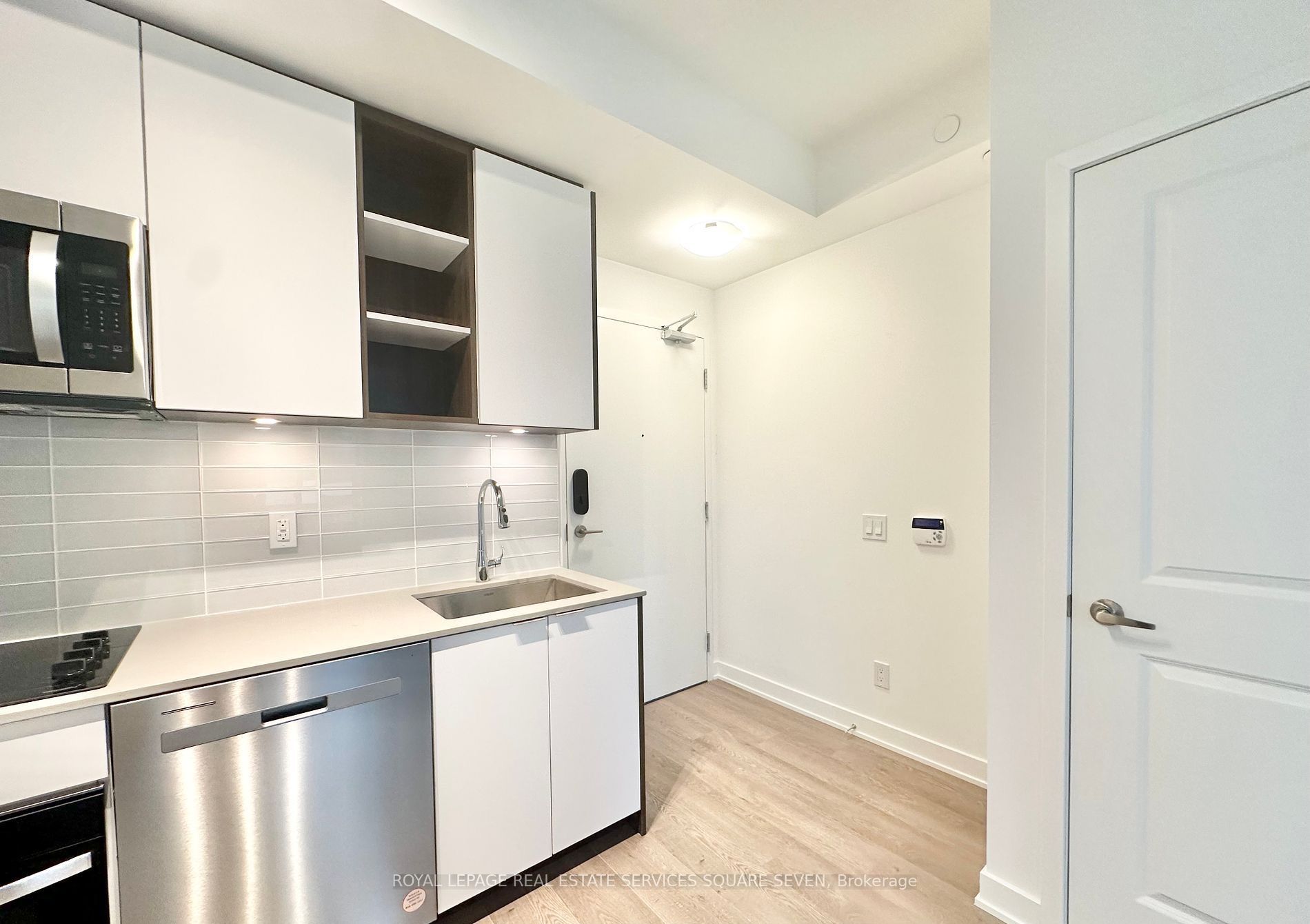 543 Richmond Street 610 Property Photo 4