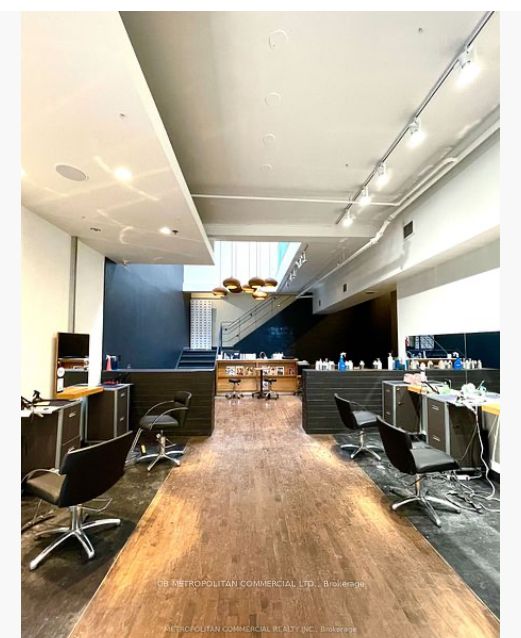 269 Queen Street Property Photo 3