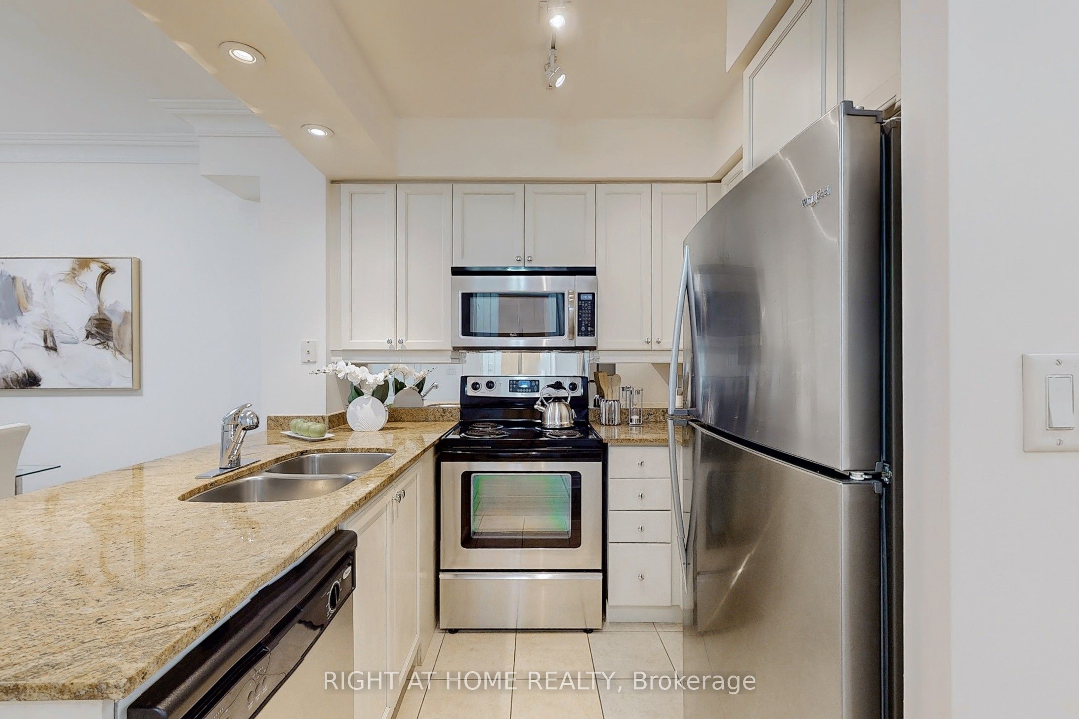 #206 - 38 William Carson Crescent Property Photo 11