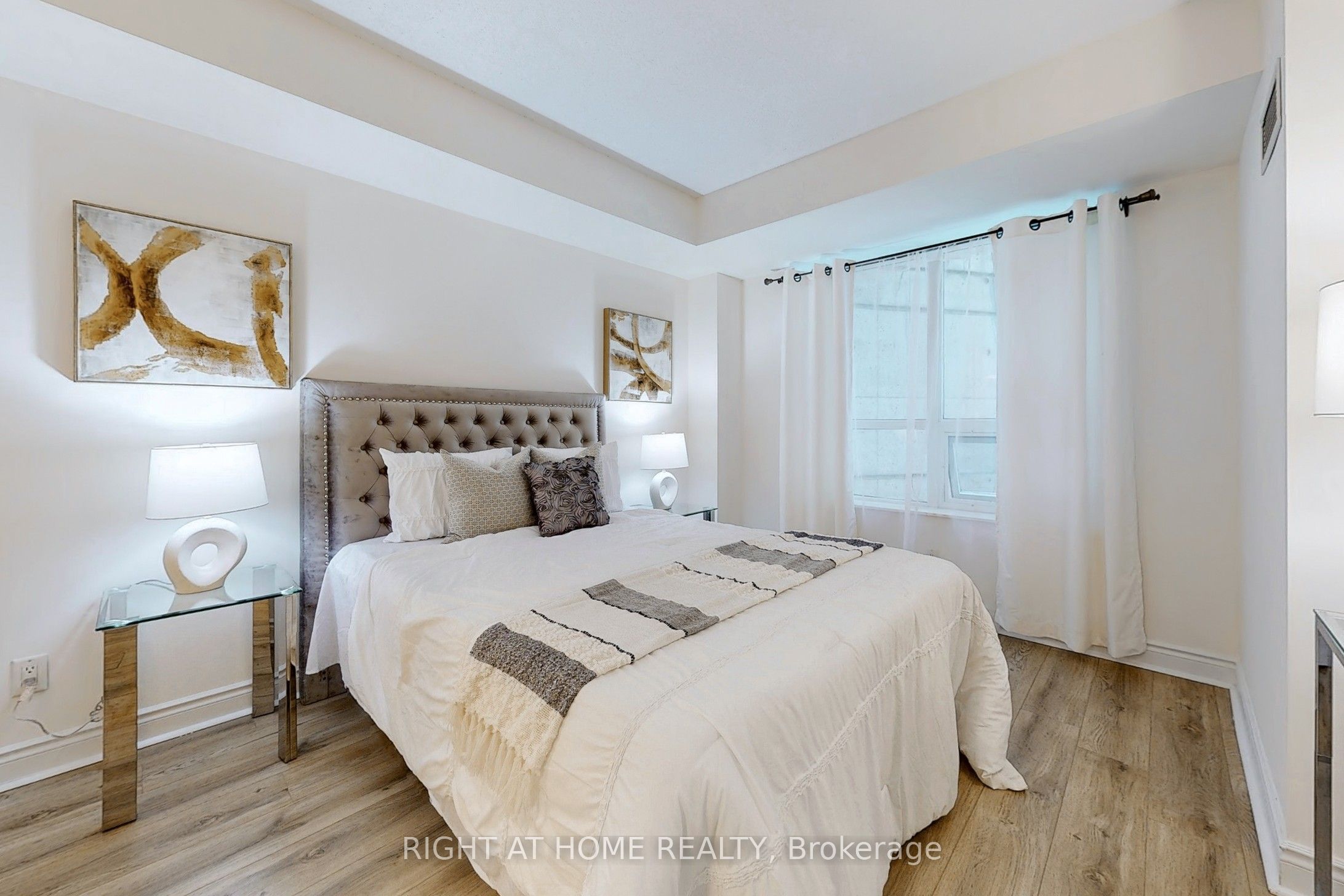 #206 - 38 William Carson Crescent Property Photo 17
