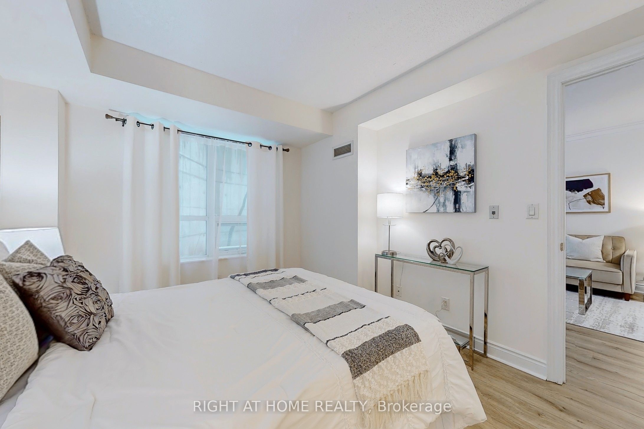 #206 - 38 William Carson Crescent Property Photo 19